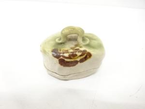 織部　香合